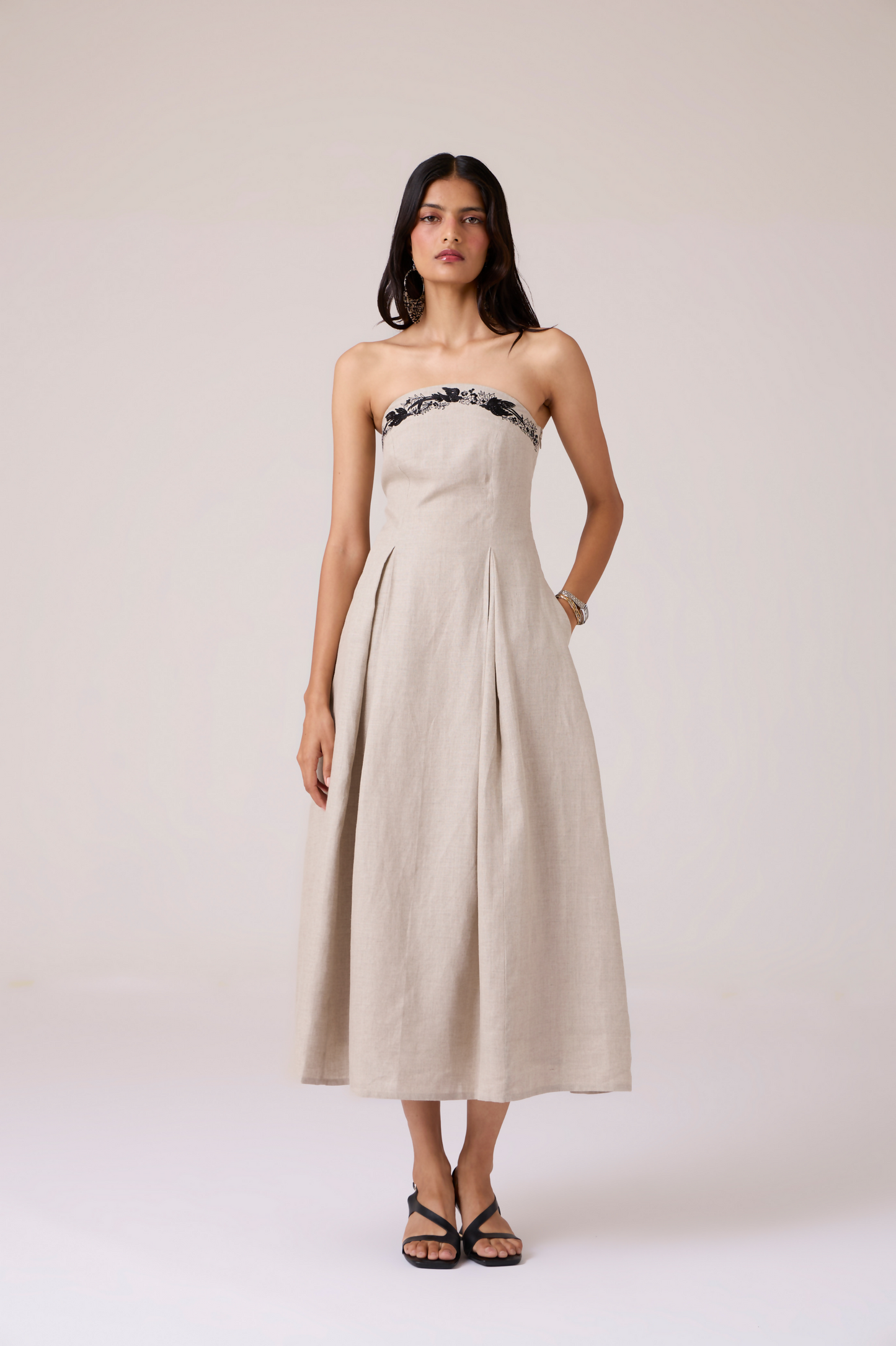 Suhjan Beige Linen Dress