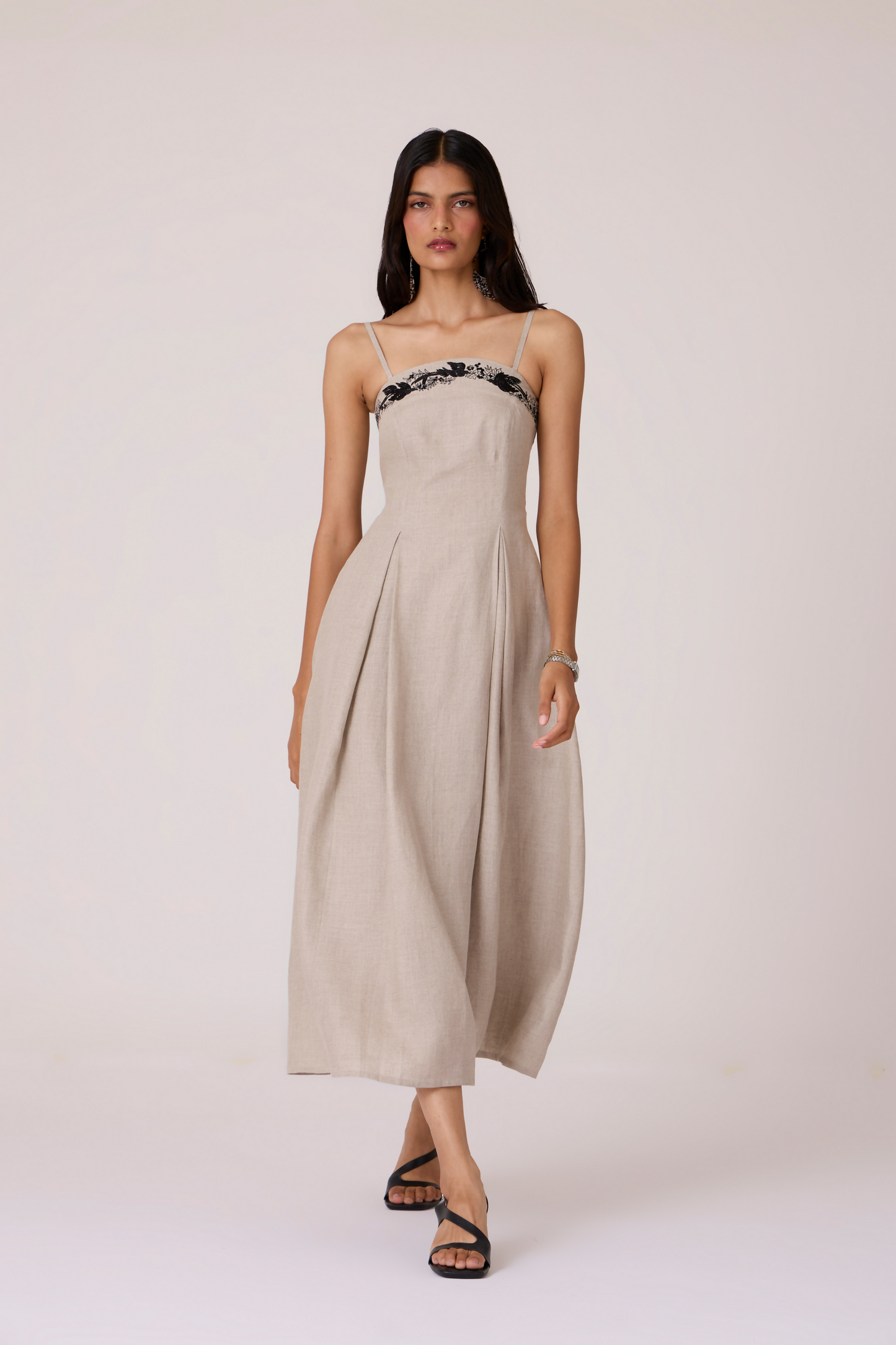 Suhjan Beige Linen Dress