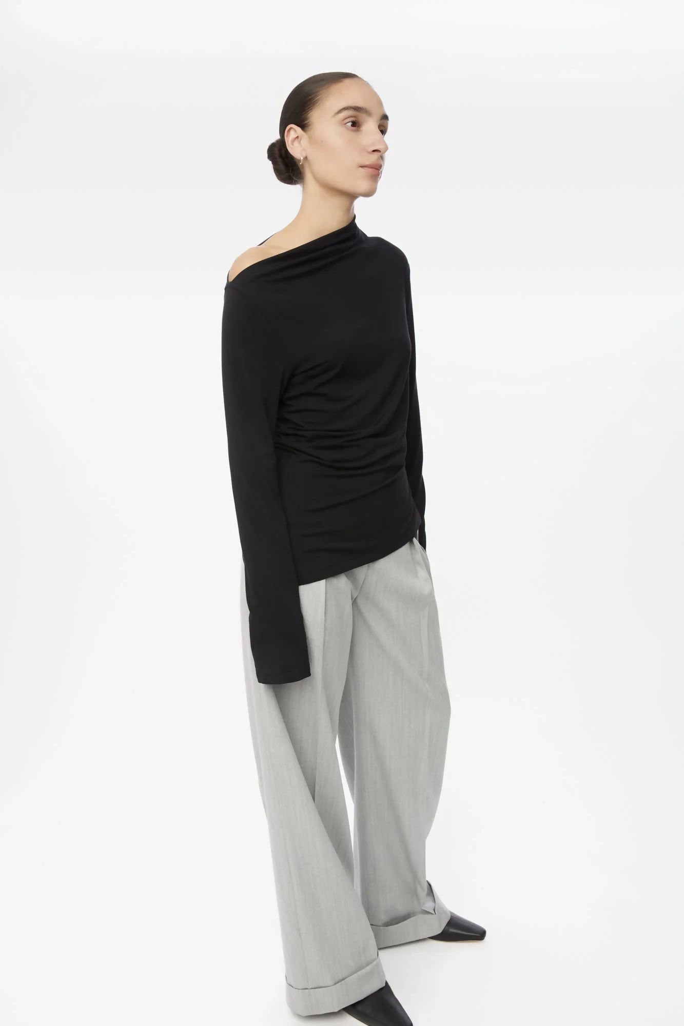MODAL ASYMMETRIC KNIT TOP